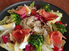 三文鱼沙拉-曼乐辰餐厅(中庚漫游城店)