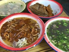 -卢聪艺小吃店(阳翟总店)