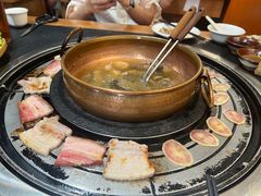 -阿山卓·野生菌火锅·纳西火塘烤肉