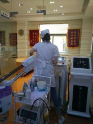 -苗方清颜专业祛痘养生