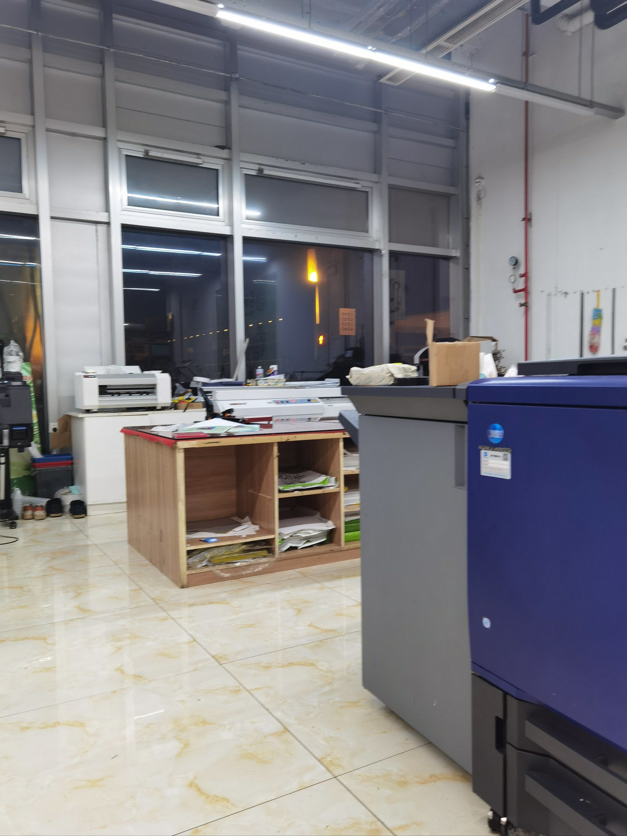 效率超高的打印店,晚上营业到10点