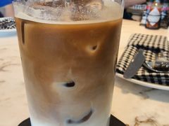 -ROAST coffee & eatery