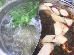 鸳鸯锅-荣吉招牌自助骨头锅(顾乡店)