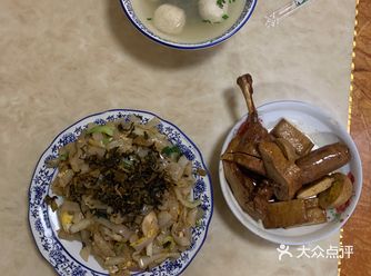 一路飘香(石家街b口出来向西走几十米)