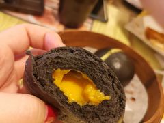 竹炭黄金流沙包-添好运点心专门店(百老汇店)
