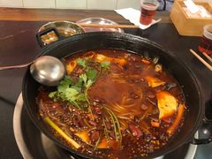 -鸿顺老铁锅美蛙鱼府(解放碑店)