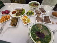 -伊穆祥牛肉面总店·清真