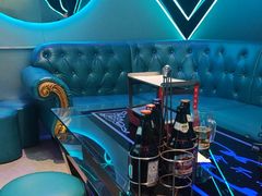 -路边边.炒菜烧烤.音乐餐厅(良乡长虹店)