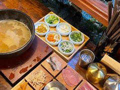 -银米·云南传统过桥米线(双廊黑金冠店)