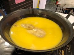 -鲜入围煮花胶鸡海鲜火锅