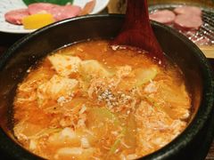 -山川小町·极番烧肉(新地假日广场店)