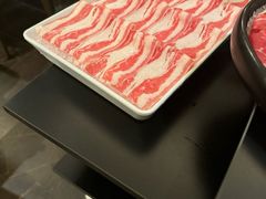 -鲜入唯煮·港式海鲜牛肉火锅(金宝街店)