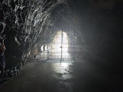-波斯托伊纳溶洞