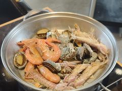 -川骄海鲜自助(王府井奥莱UP TOWN店原世界之花店)