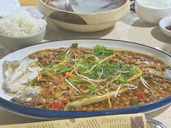 -三亚火车头万人海鲜广场