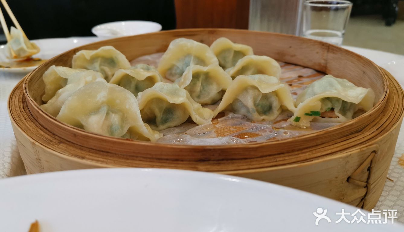 母亲节来吃饭。菜味道都很不错，饺子是招牌