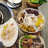 大理第一站📍菌子火锅，勇敢的人先享受世界