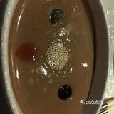 可以单人单锅，也可以有大锅。小料比较全