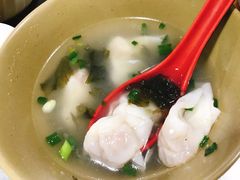 小馄饨-老上海食惠裡小籠包生煎包