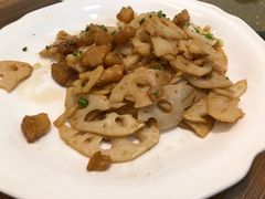 -年年有余饭馆(群众路店)