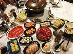 -鲜入围煮花胶鸡海鲜火锅