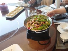 -东口码头·烧鸽子·鱼头泡饼·地方菜(金鹰悦城店)