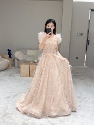 点击看大图 -Renee芮亦婚纱
