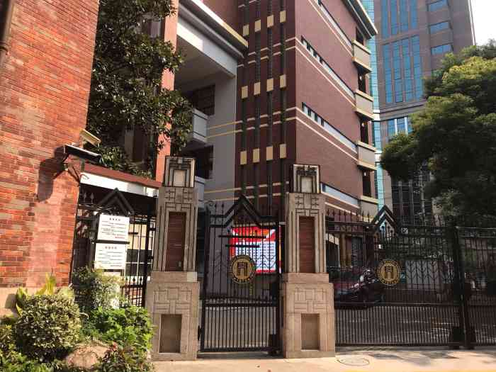 再次来到格致中学,勾起满满的青春回忆,每天从浦东赶到黄浦区这72上