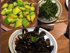 -云海肴·汽锅鸡·云南代表菜(天山百盛优客店)
