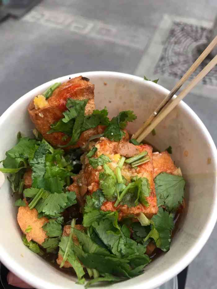 正宗高淳脆皮臭豆腐-"被飘出的"臭气"吸引而来.基本上如果新街.