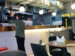 -POKEE VIA&Brunch·维娅(重庆来福士店)