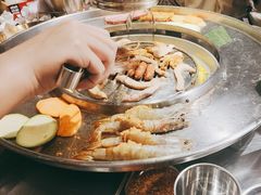 -哈哈碳都·牛肋条无限自助烤肉(台江万达店)