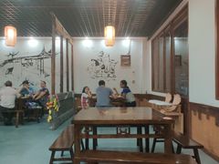 大堂-黄桷树曹家私房菜(江与城店)