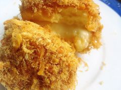 蟹黄风味小贝-鲍师傅糕点(江苏路店)