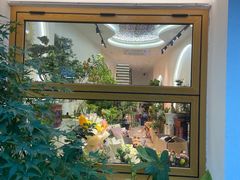 -溪岸路花鸟市场