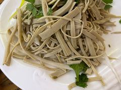 -溢心园香河肉饼总店