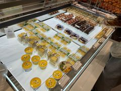 -华荣西饼(列东店)