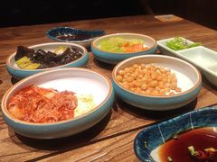 -明洞阿姨·韩式酱蟹烤肉·创意料理(三元桥店)