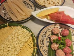 -尚尚仙·酸汤猪手·猪肚鸡火锅(华联万柳购物中心店)