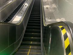 -红土地(地铁站)