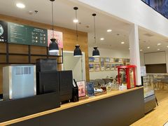 -杭州中沃沃尔沃4S店(滨江区店)