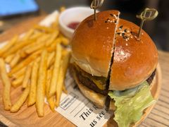 -Common Table · Brunch & Coffee