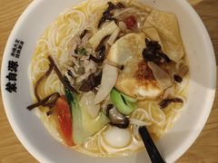 -蒙自源米线大王(花园城商场店)