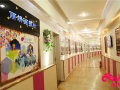 丽妍国际美容美发化妆学校环境-丽妍美容美发化妆美甲学校