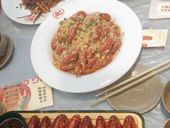 -肥肥虾庄·金牌油焖大虾(东湖欢乐谷店)
