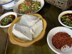 -小杨翘脚牛肉