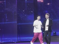 -南风大剧院莎梦二人转剧场