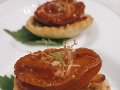 黑椒鲍鱼烧鹅挞-东海朗廷酒店-唐阁T’ANG COURT 中餐厅