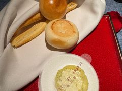 -弦月窗LUNETTE BY AMANDA(复兴路店)