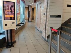 -麦当劳(虹梅路地铁站店)